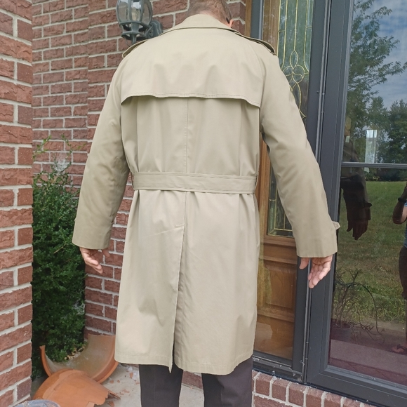 LONDON FOG VINTAGE LINED TRENCH COAT EXCELLENT 46 LONG - Picture 4 of 16